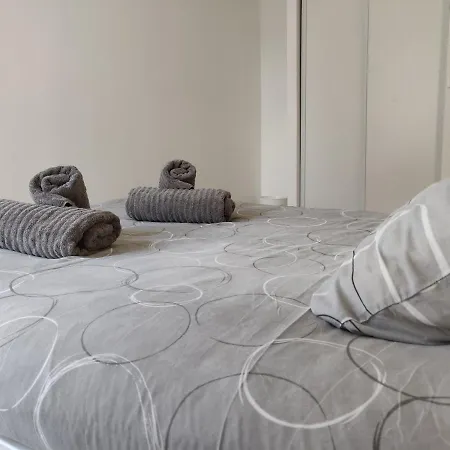 Appart'homecity - Ile Lacroix Seine Apartament *