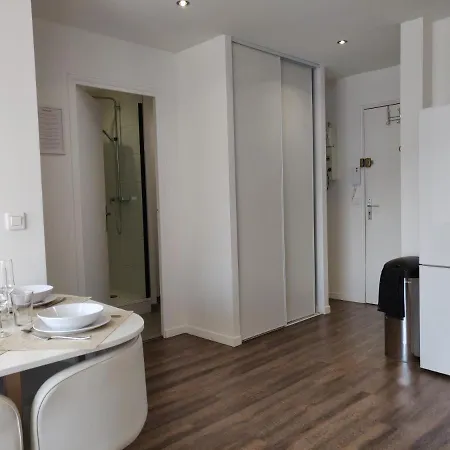 Appart'homecity - Ile Lacroix Seine *